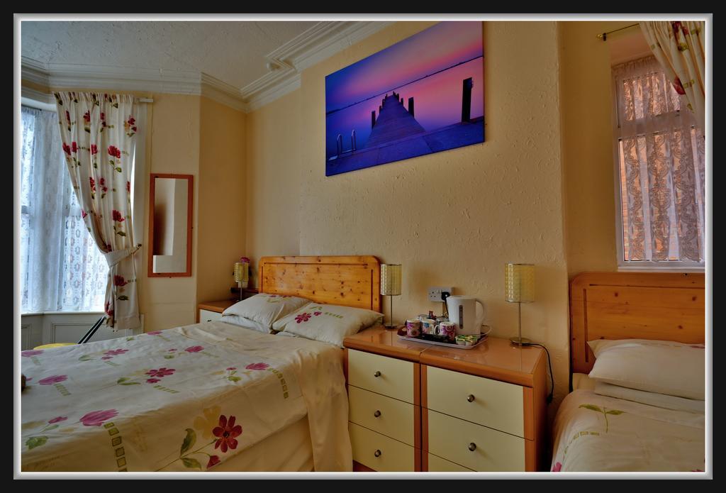 Shazron Hotel Μπλάκπουλ Εξωτερικό φωτογραφία